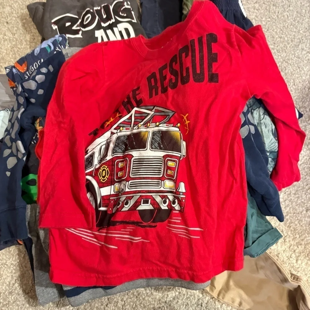 Kids Sz 5 Clothing Bundle Lot Pants Pajamas T-shirt Sweatshirt Santa Paw Patrol - Picture 12 of 12